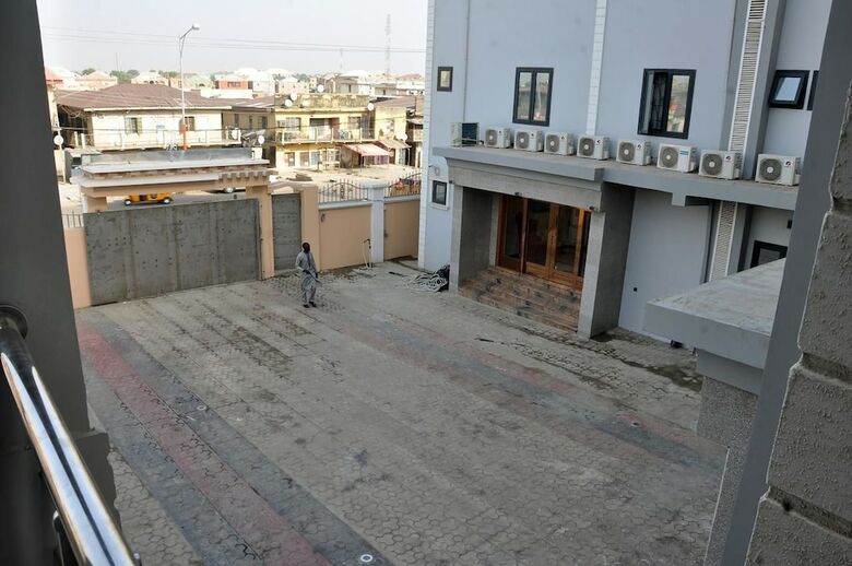 Hotel Mozida Suites