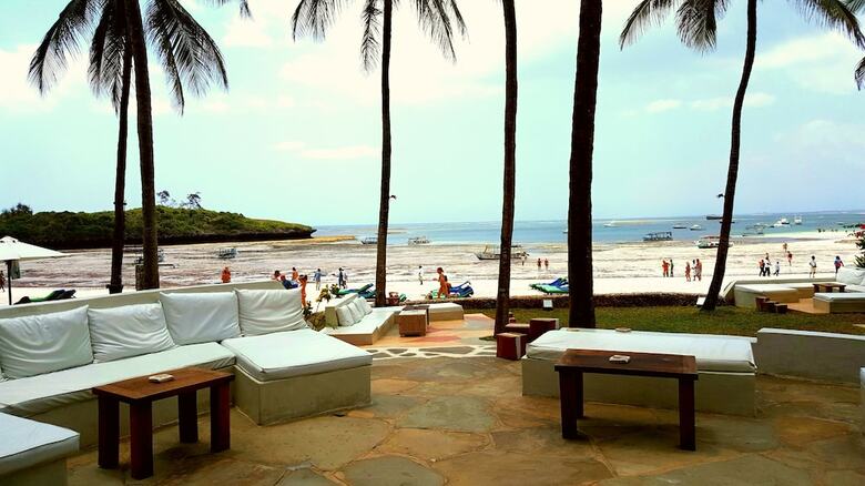 Hotel Blue Bay Village