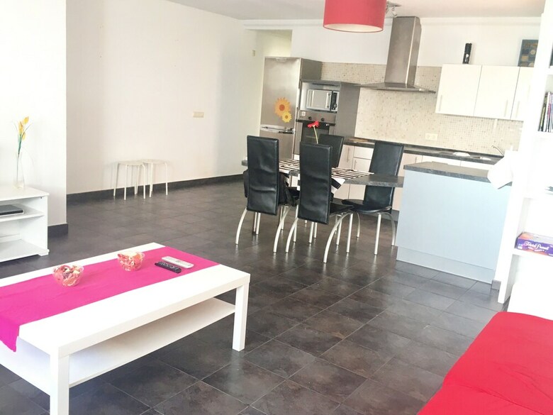 Apartamentos Famara Sunshine