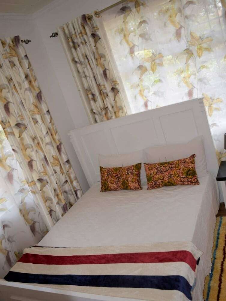Hotel Serene Home