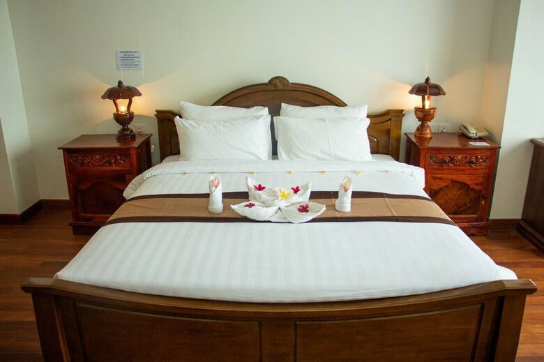 Pursat Riverside Hotel And Spa