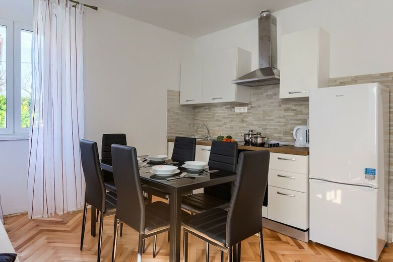 Andrea&leon Apartments