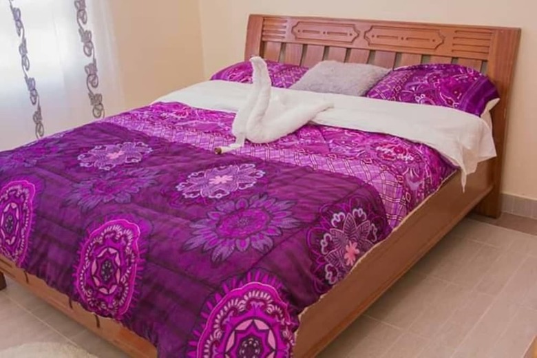 Hotel Jkia Tours And Homes