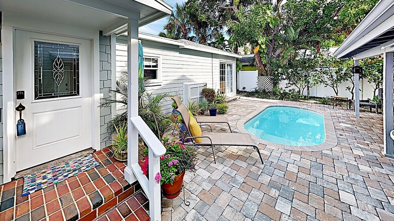 Charming Pass A Grille Beach Estate (2808pw)