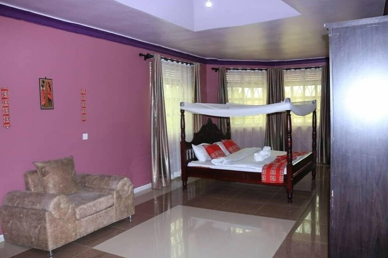Hotel A & J Holiday Suites