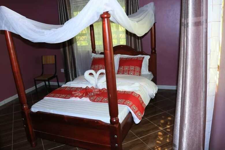 Hotel A & J Holiday Suites