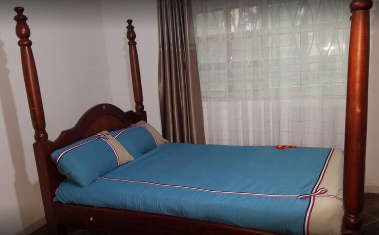 Hotel A & J Holiday Suites