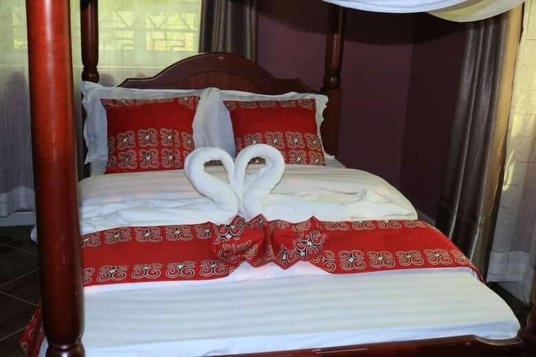 Hotel A & J Holiday Suites