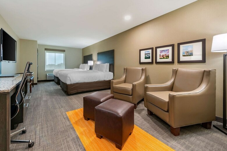 Hotel Comfort Inn & Suites