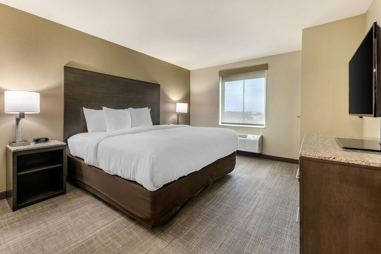 Hotel Comfort Inn & Suites