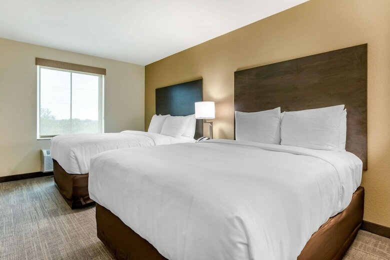 Hotel Comfort Inn & Suites
