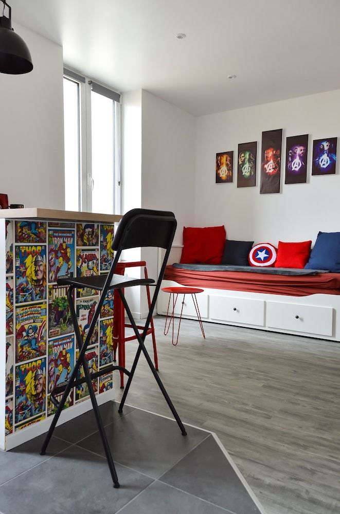 Apartamentos Avengers Home