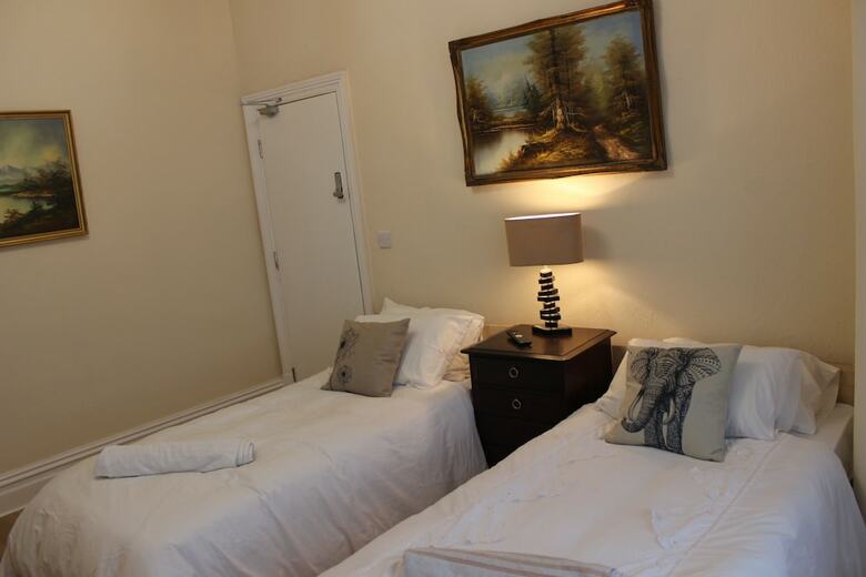 Advo Aparts Guest Hotel Leeds
