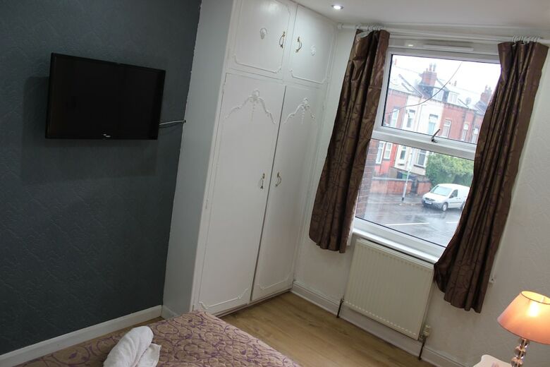 Advo Aparts Guest Hotel Leeds