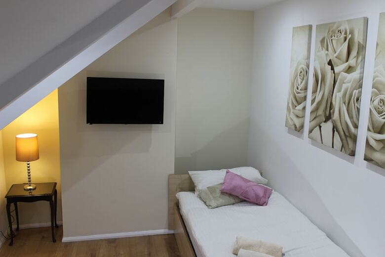 Advo Aparts Guest Hotel Leeds