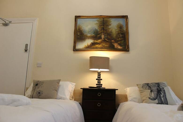 Advo Aparts Guest Hotel Leeds