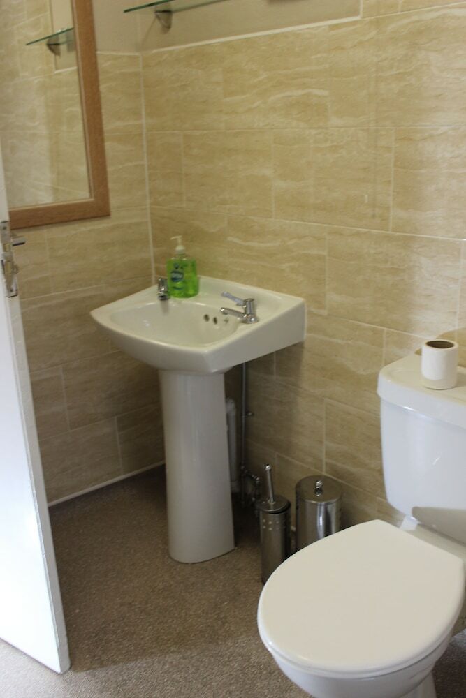 Advo Aparts Guest Hotel Leeds