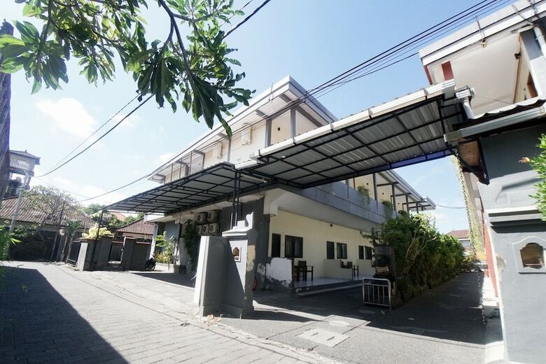 Hotel Reddoorz Near Waterbom Kuta