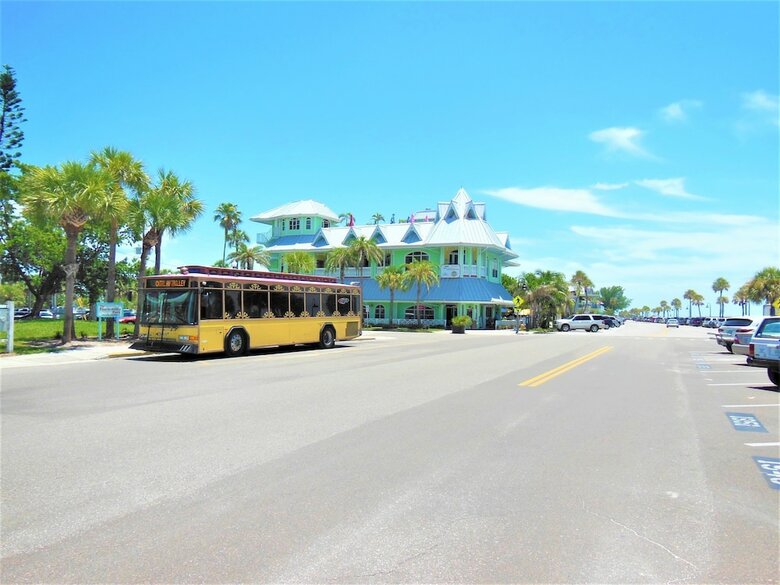 Pass A Grille Beach Escape (107-8)