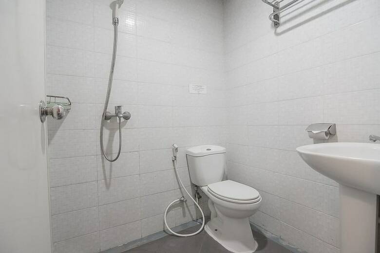 Hotel Reddoorz Plus Near Undip Pleburan