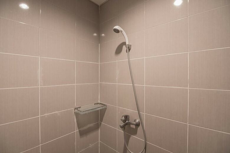 Hotel Reddoorz Plus Near Undip Pleburan