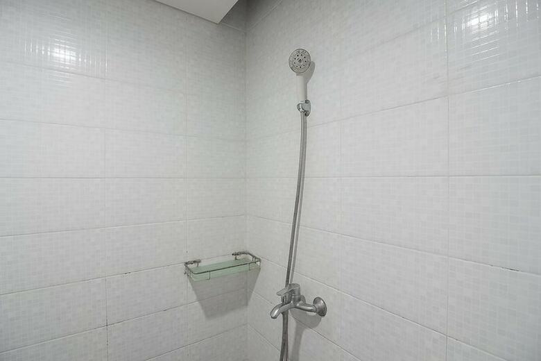 Hotel Reddoorz Plus Near Undip Pleburan