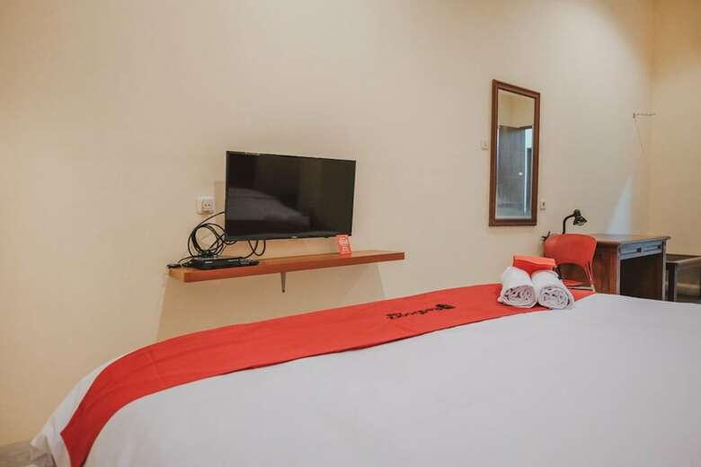 Hotel Reddoorz Plus Near Plaza Blok M