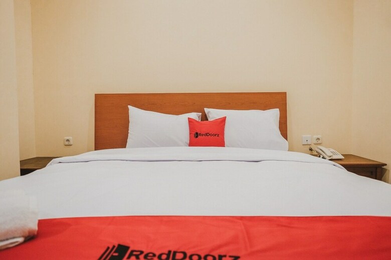 Hotel Reddoorz Plus Near Plaza Blok M