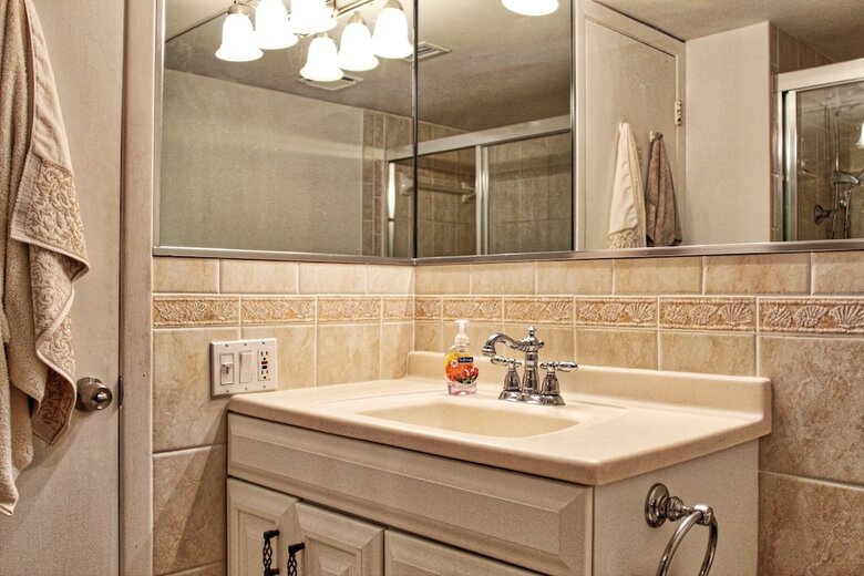 Premier Pass-a-grille Beachside Condo (108-14)