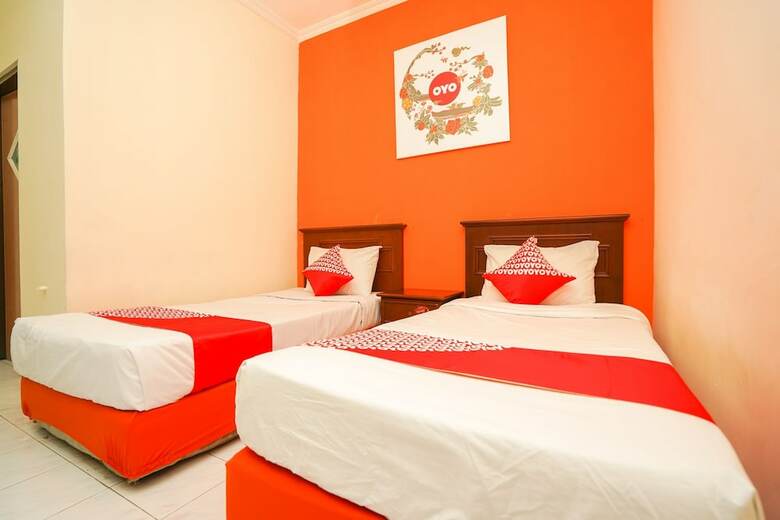 Hostal Oyo 1225 Hotel Dibino