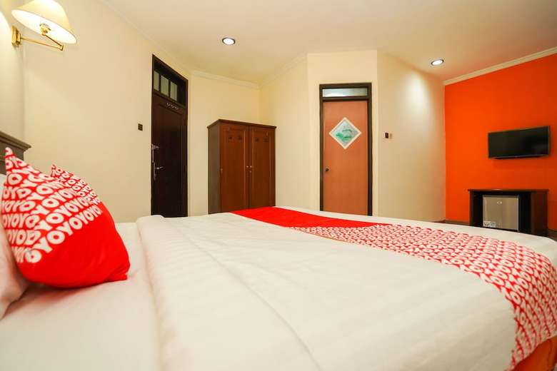 Hostal Oyo 1225 Hotel Dibino