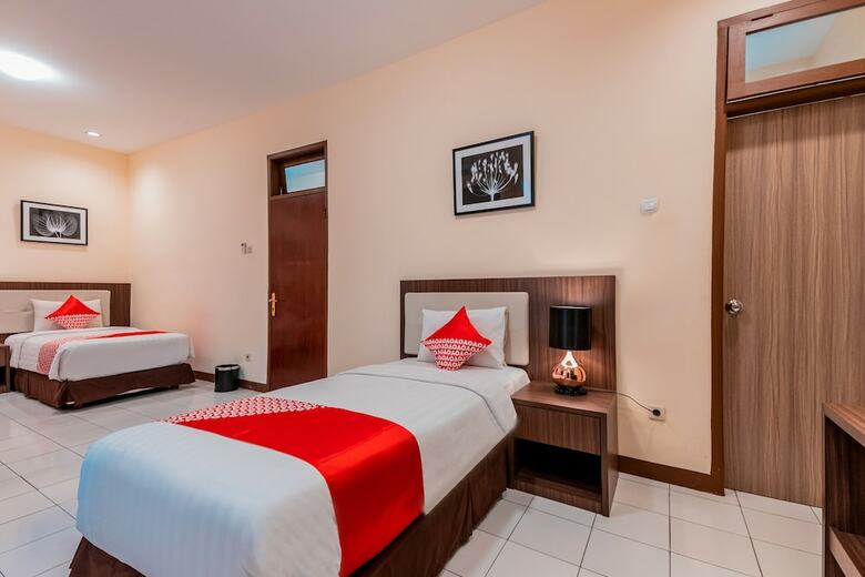 Hostal Oyo 1211 Graha Technopark Hotel