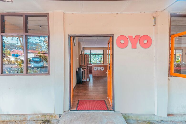 Hostal Oyo 1211 Graha Technopark Hotel