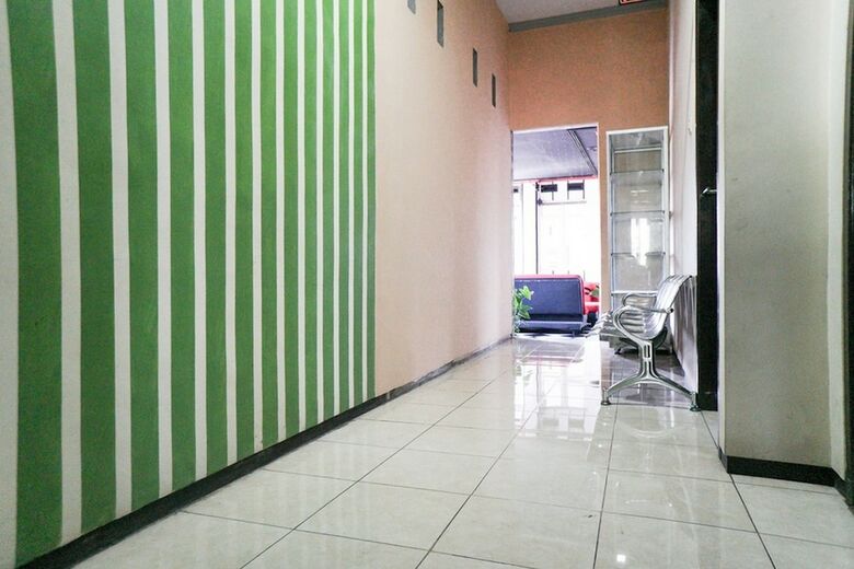 Hotel Reddoorz Near Alun Alun Batu