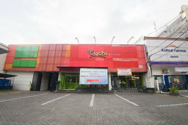 Hotel Reddoorz Plus @ Celaket