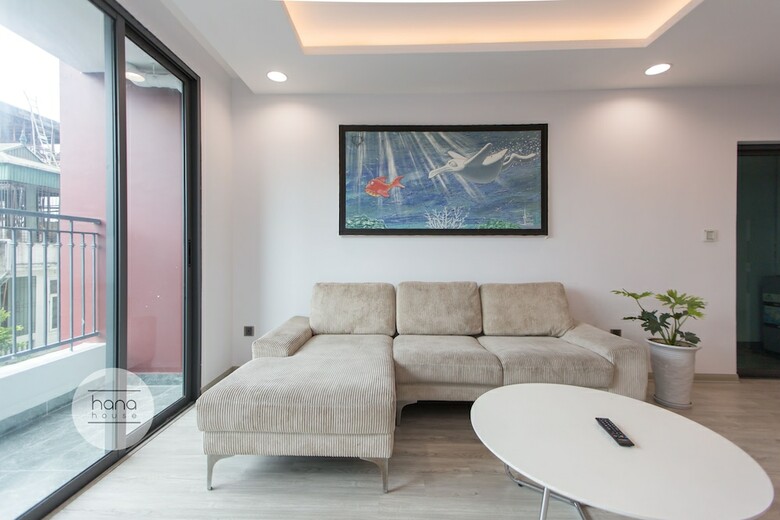 One 18 Ngoc Lam Apartment