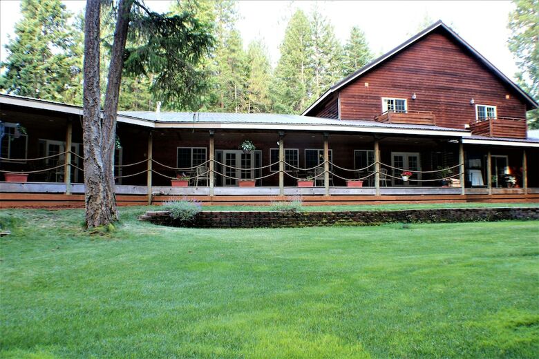 Bed & Breakfast River Road Venue & Lodging