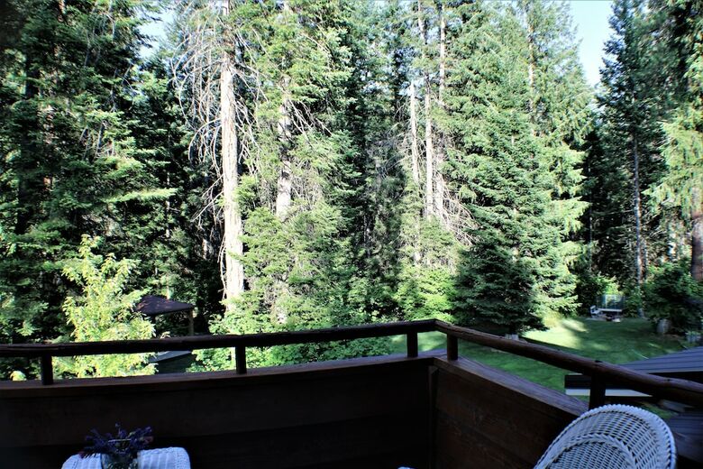 Bed & Breakfast River Road Venue & Lodging