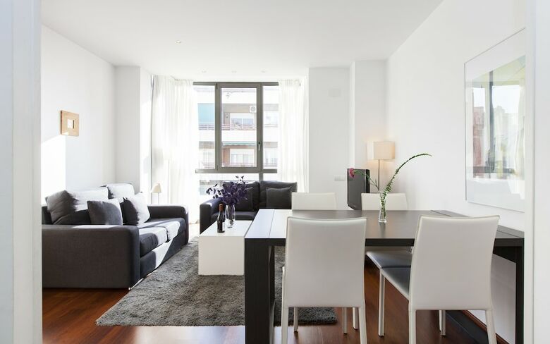 Apartamentos Sleep Urgell By Stay