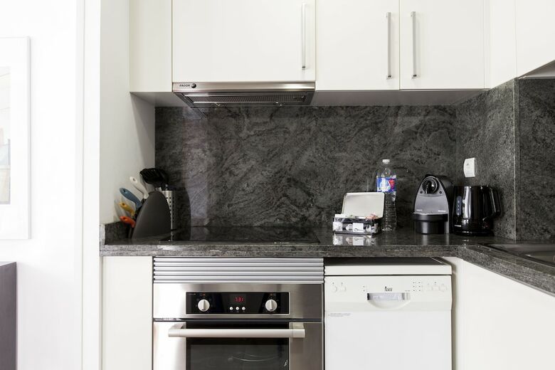 Apartamentos Sleep Urgell By Stay