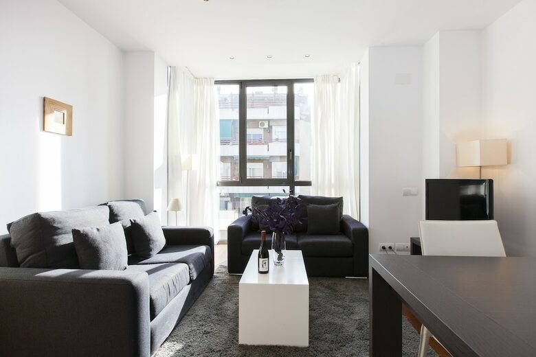 Apartamentos Sleep Urgell By Stay