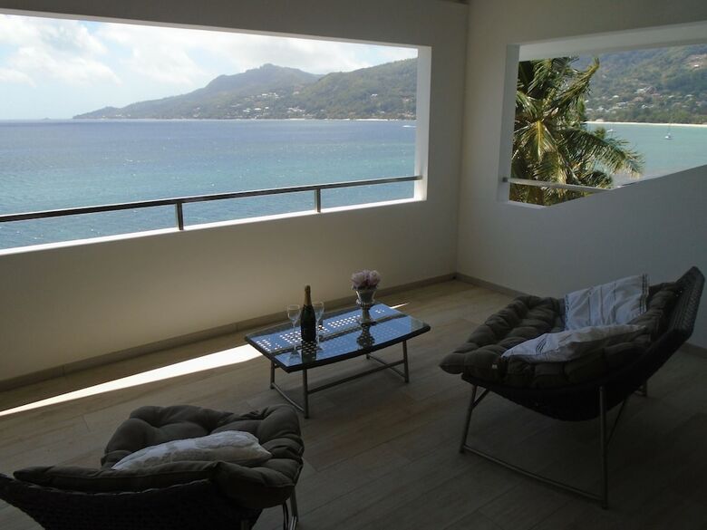 Apartamentos Vallonend Beach Front Villa