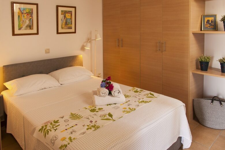 Apartamentos Kitries Cove