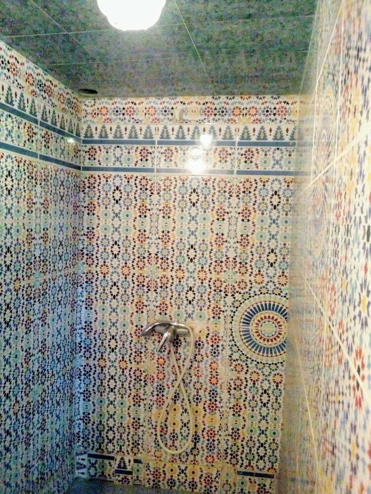 Hostal Riad Chao Mama Guesthouse - Hostel
