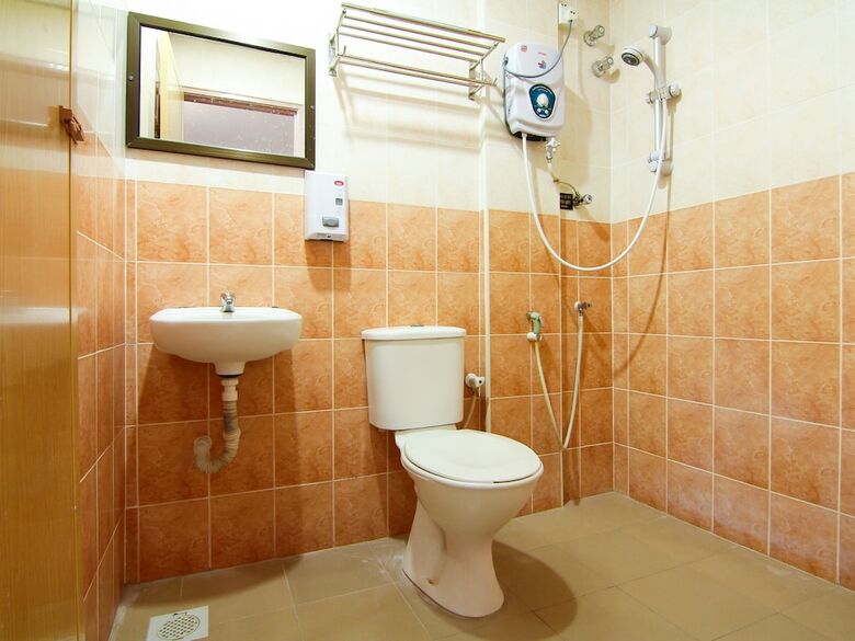 Oyo 11343 Hotel Putra Iskandar