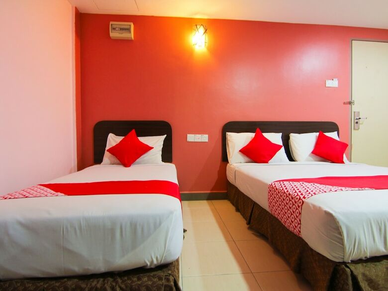Oyo 11343 Hotel Putra Iskandar