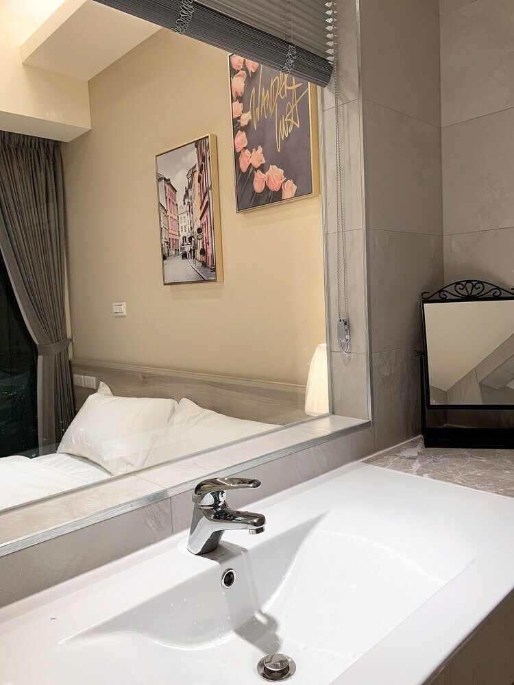 Hotel Shine Residence