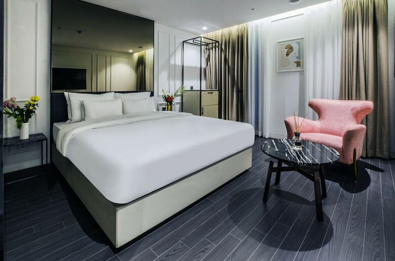 Hotel The Castle Sincheon