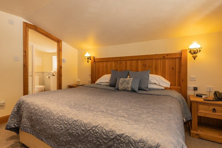 Bed & Breakfast Gwaelod Y Garth Inn