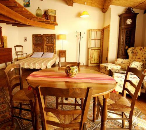 Hostal La Vigne Bleue